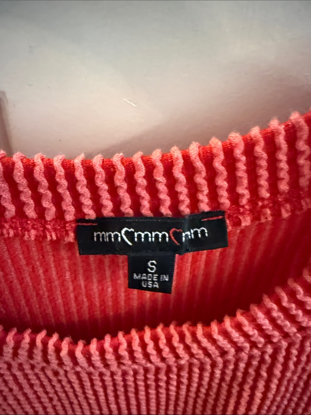 Red Textured Knit Ruffle Sleeve Tank - Picture 2 of 4